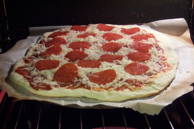 [fastest-pizza-ever 014[4].jpg]