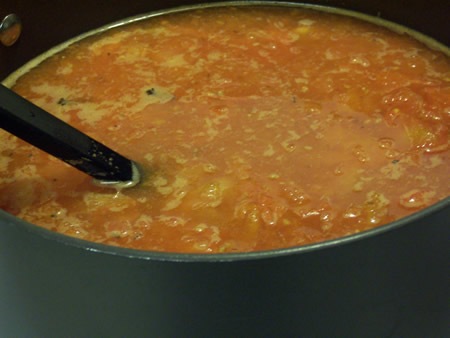 [garden-fresh-tomato-soup 006[4].jpg]