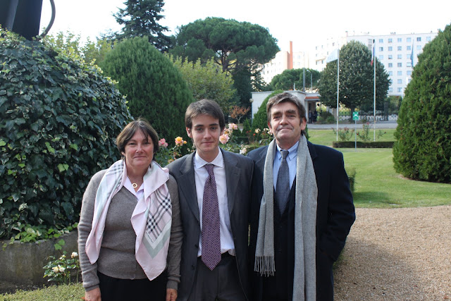 http://lh4.ggpht.com/_ufzkNwFaBVU/SzqEnNCZSuI/AAAAAAAAAm4/CqqF6RWHRq4/s640/Voyage_France_20091017_149.JPG