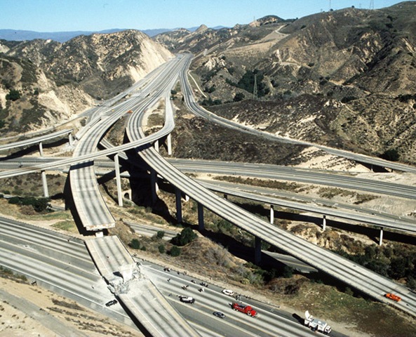 [earthquake[4].jpg]