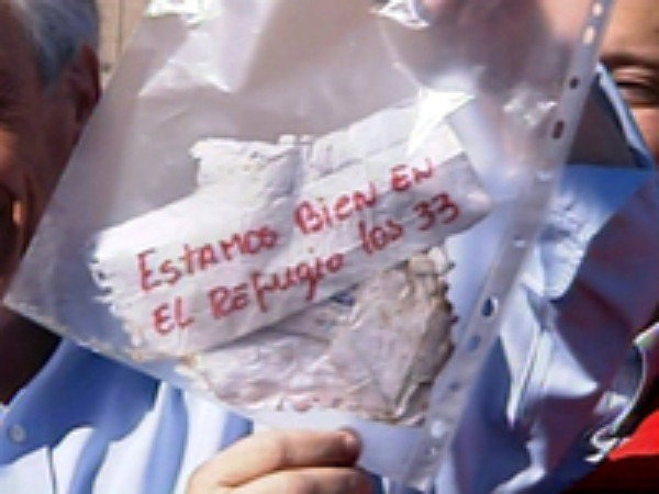 [estamos+bien,+33+mineros+chilenos[1][3].jpg]