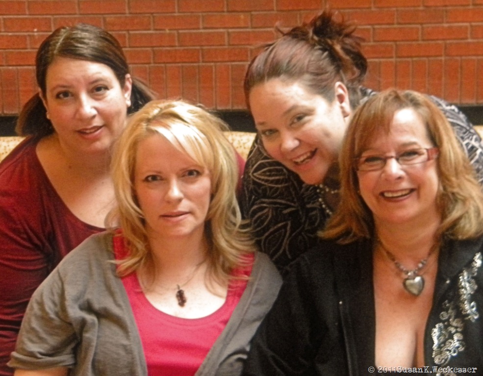 [Canadian Scrapbooker Gang[14].jpg]