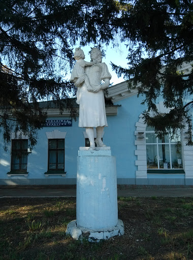 Монумент Матери С Ребенком 