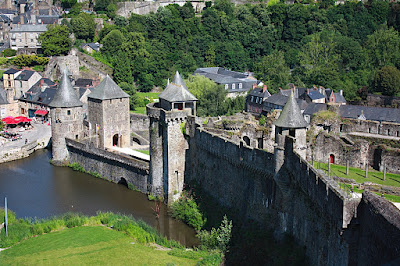 Fougeres - with a proper moat and all
