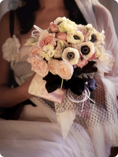 3-black-and-pink-bouquet-anemones