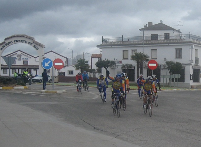 [2011-03-27 Marcha cicloturista San Clemente 006[3].jpg]