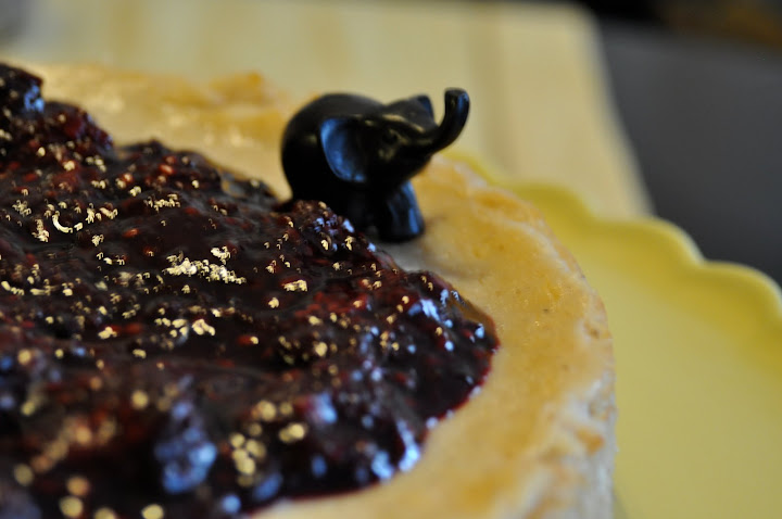 lucky watches the cheese cake