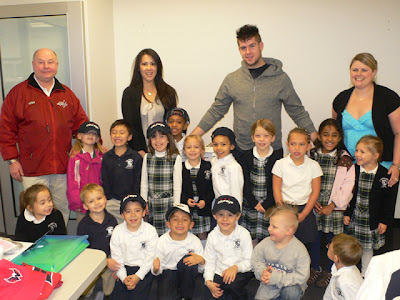 Aww Kiddies Sorry, I had to include this one. Not only is Mike looking fine, but hes with an adorable group of kids!