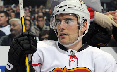 Matthew Lombardi Even with a glare on his face, his hotness is still oozing out! haha