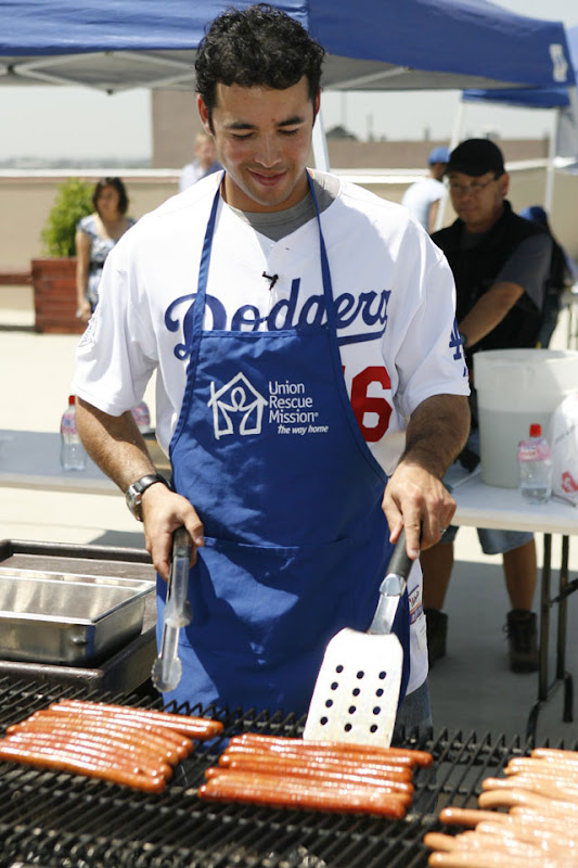 Andre Ethier A man and his grill...great combo and double the hotness