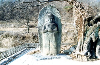 Gunwi Standing stone bhaisajyaguru buddha statue in Wiseong-ri