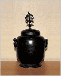 Cheongdo Bronze jar of Unmunsa