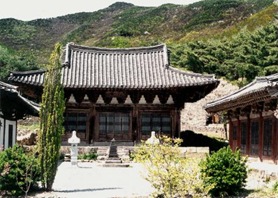 Uiseong Daeungjeon Hall of Daegoksa Temple