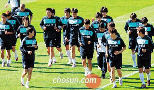 [Training for the South Korean team at Olympia Park Stadium in Rustenburg, South Africa[5].jpg]