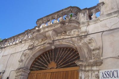 Manfredonia, Palazzo Delli Santi XVIII sec.