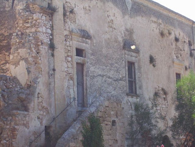 Manfredonia, Abbazia di San Leonardo