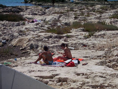 Manfredonia, Al bagno sulla scogliera
