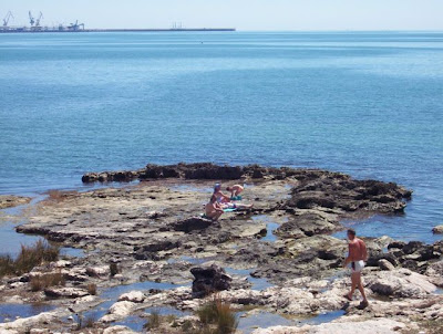 Manfredonia, Al bagno sulla scogliera