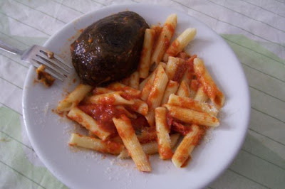 Manfredonia, Pasta col sugo di melanzane ripiene