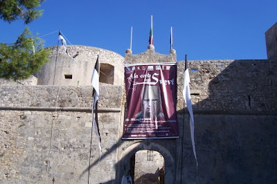 Manfredonia, Alla corte degli Svevi