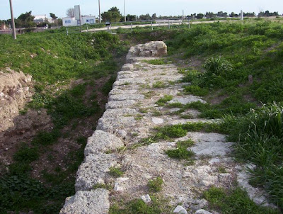 Manfredonia, Antiche mura di Siponto