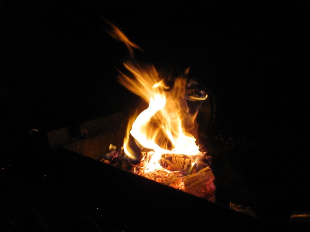 [bonfire[4].jpg]
