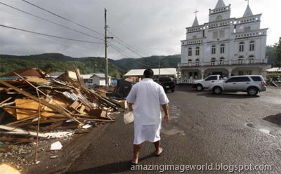 [Samoa earthquake001[6].jpg]