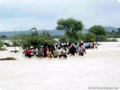 Floods wreak havoc in Andhra, Karnataka013