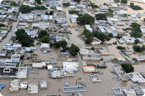 Floods wreak havoc in Andhra, Karnataka010