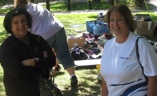 [yard sale day 133[4].jpg]