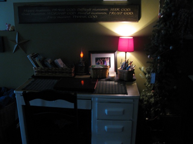 [new desk 0010_resize[5].jpg]