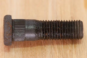 Bolt from high-current cell