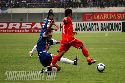 Gilang Angga Persib vs Persijap