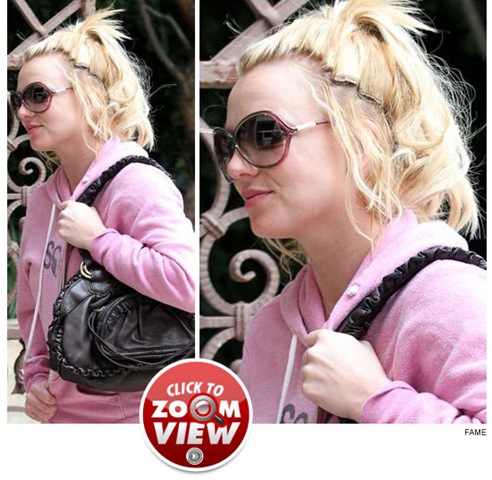 [0112-britney-spears-fame-zoom-launch[4].jpg]