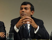 [nasheed-uk0709[2].jpg]