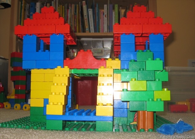 [May12_Castle1[2].jpg]