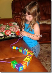 Aug26_LacingBeads3_SM