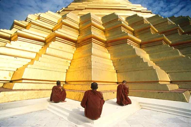 [front_buddha[4].jpg]