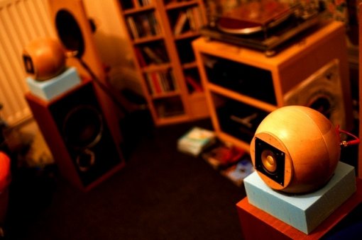 イケアのサラダボールで作るアコースティックサウンド用スピーカー