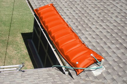 ハリケーンから家を守る水タンクシステム[THE STORM PROOF ROOF]