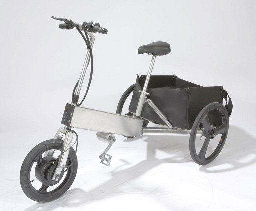 荷物に応じて変形する電動アシスト自転車(Biquattro )