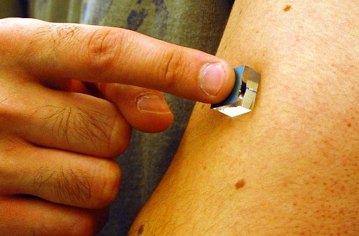 沸騰ポンプ式のパッチ(microneedle drug delivery patch)