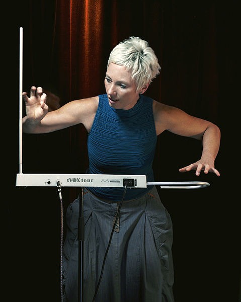 [479px-Barbara_Buchholz_playing_TVox[2].jpg]