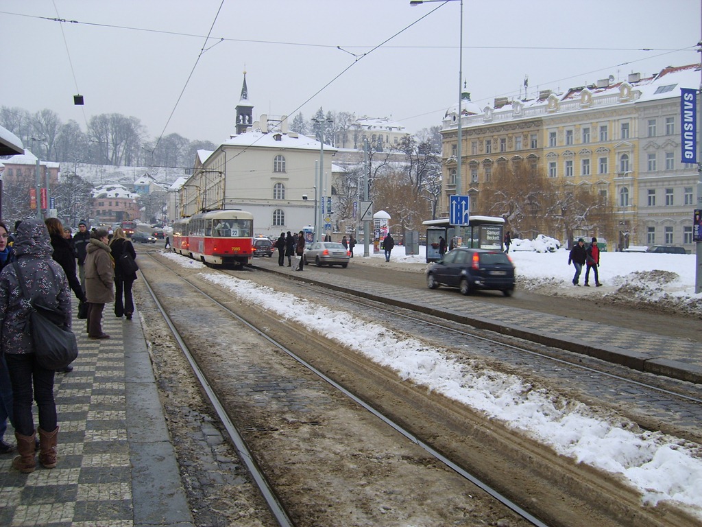 [S60048905.jpg]