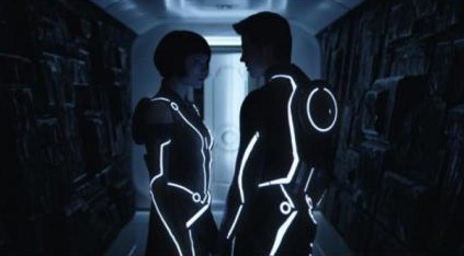 [first-image-from-tron-legacy_562x320[8].jpg]