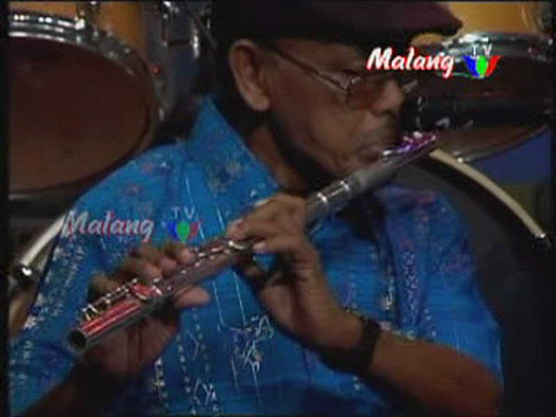 Alat Musik Keroncong Flute