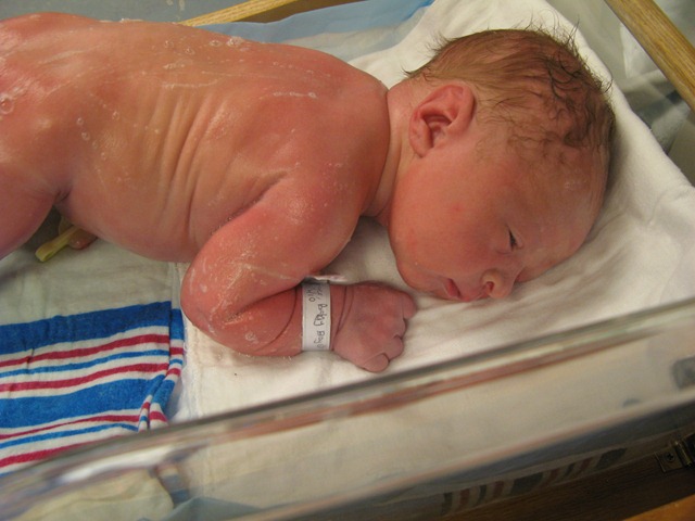 [Henry's Birth 032[2].jpg]