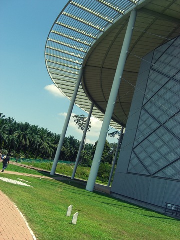 [chancellor hall[4].jpg]
