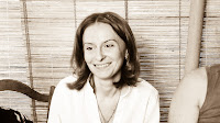 Светясь от радости и насыщения Татьяна задумчиво смотрела мимо камеры...