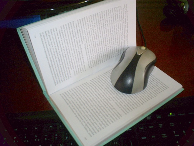 [O livro e o mouse[3].jpg]